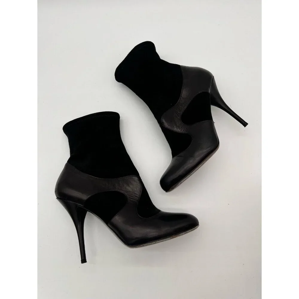 Miu Miu Boots Heels EU 37 Black Leather‎ Ankle Boots Booties Gothic Witchy box